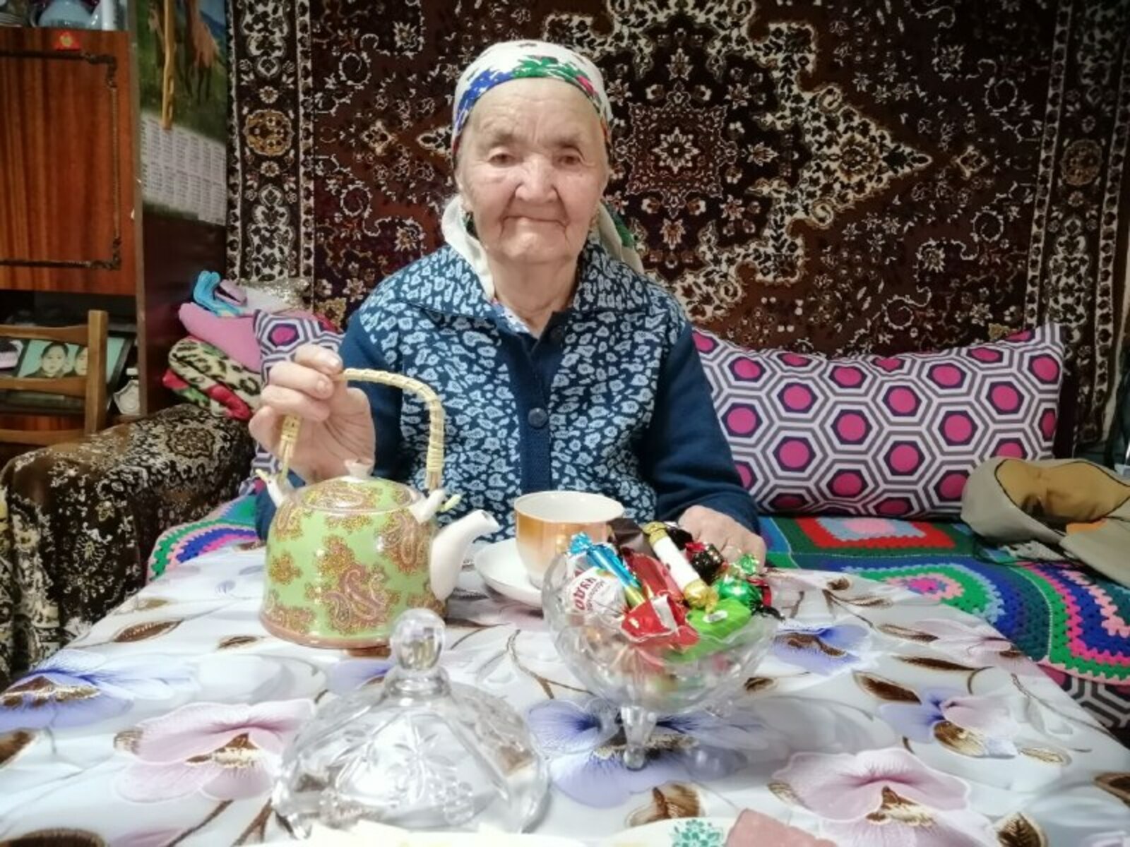 Күпте күргән ағинәй